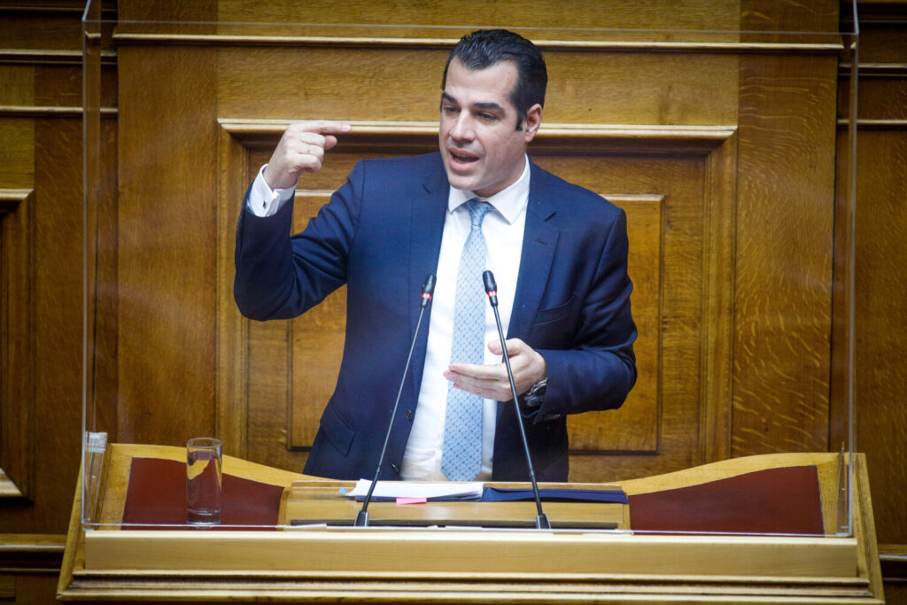 Ο Θάνος Πλεύρης νέος υπουργός Μετανάστευσης και Ασύλου στη θέση του Μάκη Βορίδη