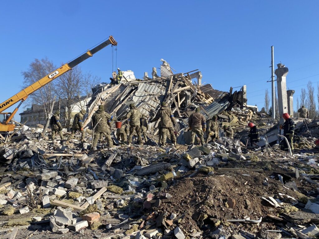 Μικολάεφ: Φόβοι για πολλούς νεκρούς από την αεροπορική επίθεση στο ουκρανικό στρατόπεδο