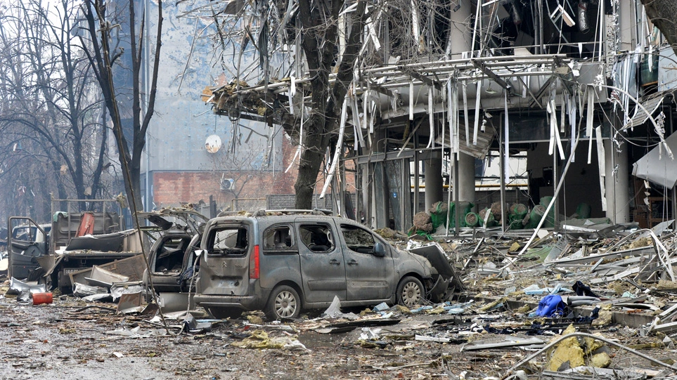 Στα πρόθυρα ανθρωπιστικής καταστροφής η Μαριούπολη – Υπο ρωσικό έλεγχο η πόλη Μποροντιάνκα