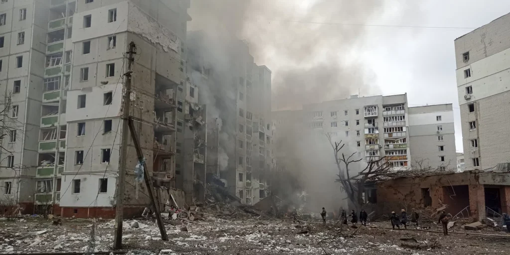 Το Κίεβο καταγγέλλει ρωσικούς βομβαρδισμούς στον ανθρωπιστικό διάδρομο από την Μαριούπολη