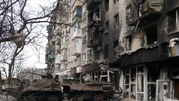 Η Μαριούπολη δεν έχει πέσει στα χέρια των Ρώσων, αντιστεκόμαστε λέει ο Ουκρανός πρωθυπουργός