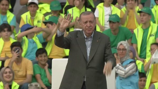 Απειλές από Ερντογάν στη φιέστα για την Άλωση της Πόλης:  «Να βάλουμε στο χρονοντούλαπο της ιστορίας τους σημερινούς Βυζαντινούς που στήνουν ίντριγκες εναντίον μας».