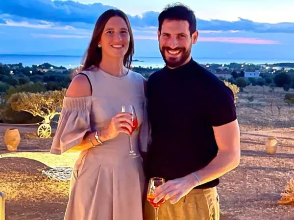 Διπλή βάφτιση για τις κόρες του ετοιμάζει ο «Άγγελος» του «Σασμού»