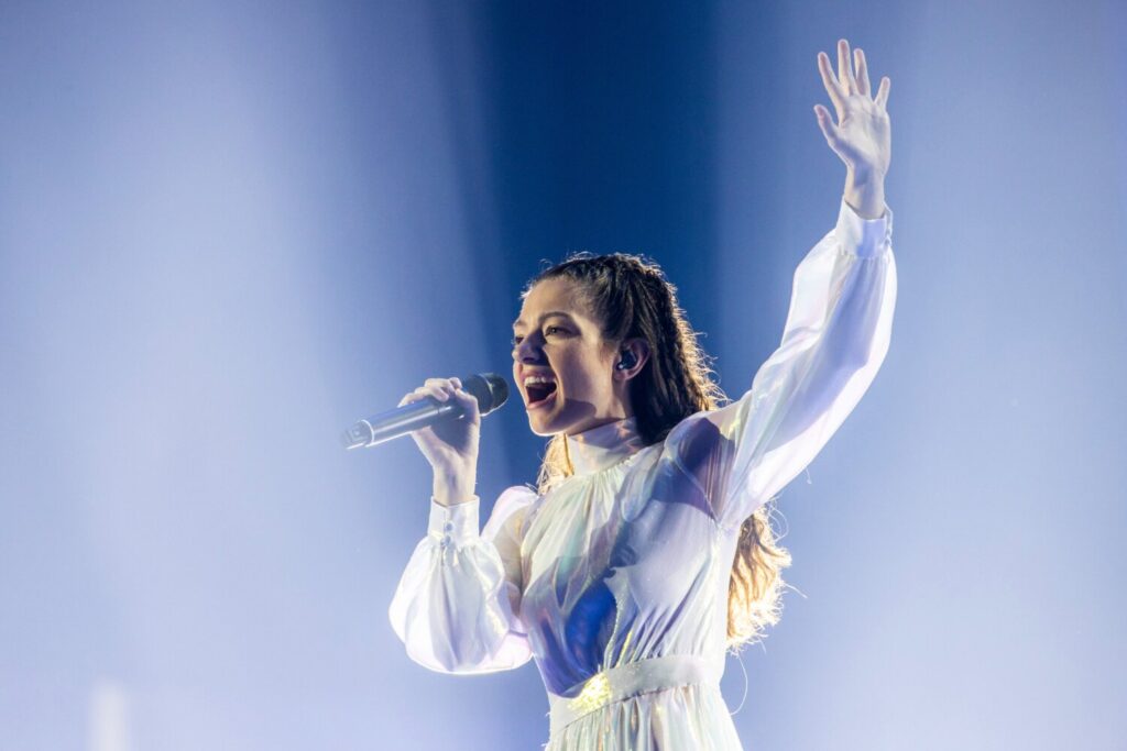 Eurovision:  Σήμερα ο μεγάλος τελικός – Τι λένε τα στοιχήματα για την Αμάντα Γεωργιάδη (video)