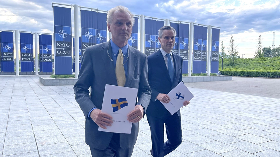 ΝΑΤΟ: Σουηδία και Φινλανδία κατέθεσαν και επίσημα αίτηση ένταξης