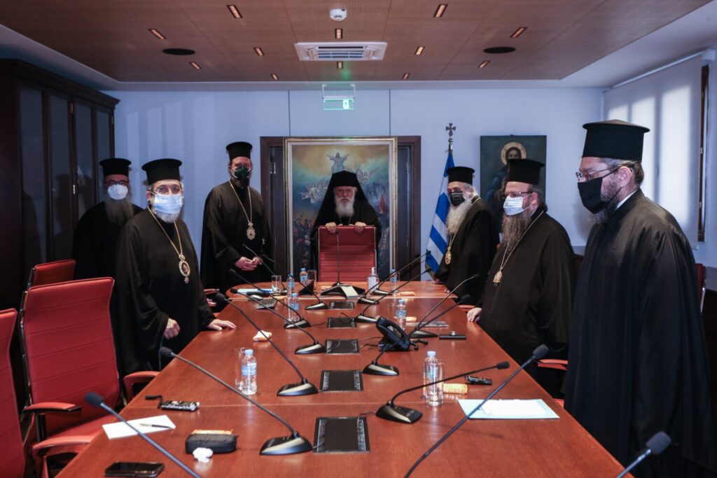 Εκκλησία της Ελλάδος: Εφιστά την προσοχή των πιστών στους αγύρτες και  τους ψευδοπροφήτες