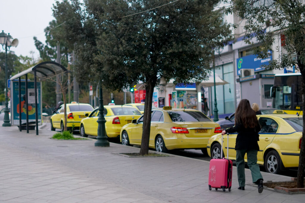 Χωρίς ταξί την Πέμπτη η Αθήνα – Κήρυξε 24ωρη απεργία ο ΣΑΤΑ