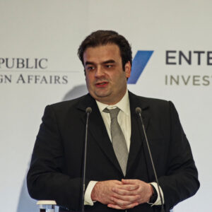 Ο Κυριάκος Πιερρακάκης ανακοίνωσε την υποψηφιότητά του για την προεδρία του Eurogroup – Ποιος είναι ο αντίπαλος του