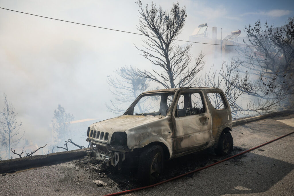 ΔΕΔΔΗΕ για τη φωτιά σε Γλυφάδα και Πανόραμα Βούλας : Δεν υπάρχει ένδειξη ότι ξεκίνησε από υποσταθμό