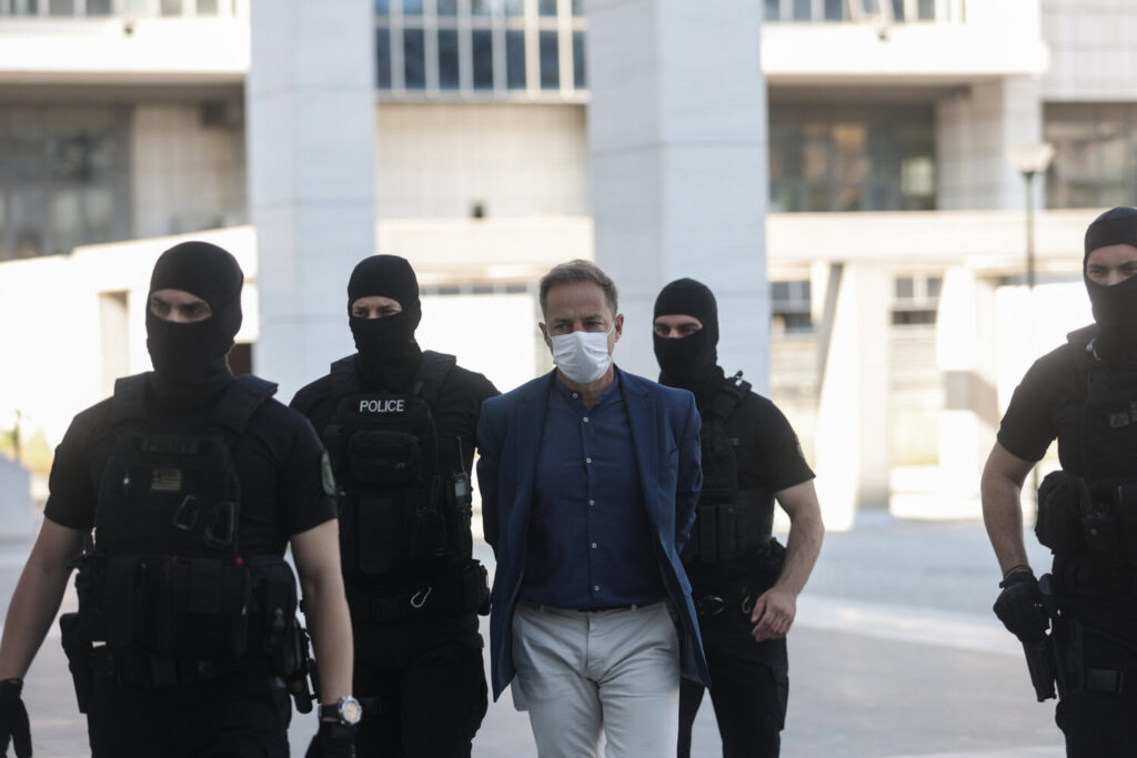 Δημήτρης Λιγνάδης: Καταδικάστηκε σε 12 χρόνια κάθειρξη για δύο βιασμούς – Ελεύθερος με αναστολή μέχρι το Εφετείο