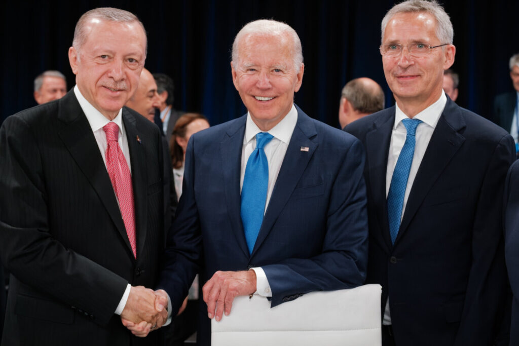 Μπάιντεν σε Ερντογάν: Είπα ότι πρέπει να πουλήσουμε F-16 στην Τουρκία, αλλά χρειάζεται έγκριση από το Κογκρέσο