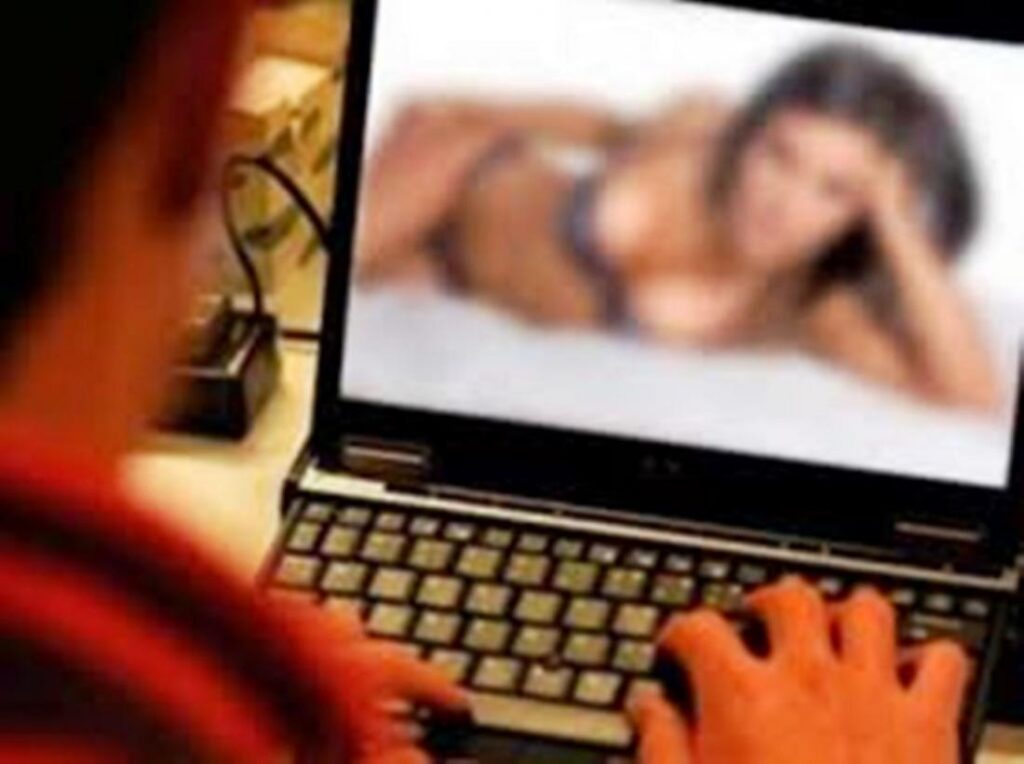 Revenge porn: Νέα διάταξη στον Ποινικό Κώδικα ως αυτοτελές αδίκημα με βαριά ποινή