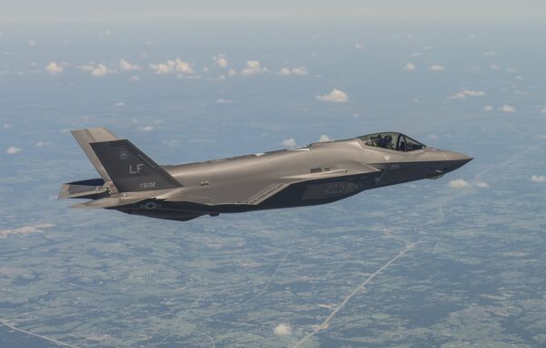 Εκνευρισμός στην Τουρκία: «Οι ΗΠΑ δίνουν F-35 στην Ελλάδα και δυσκολεύονται να μας δώσουν τα F-16»
