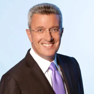 Ο ΑΝΤ1 ανανεώνει τη συνεργασία του με τον Νίκο Χαττζηνικολάου – Η επίσημη ανακοίνωση