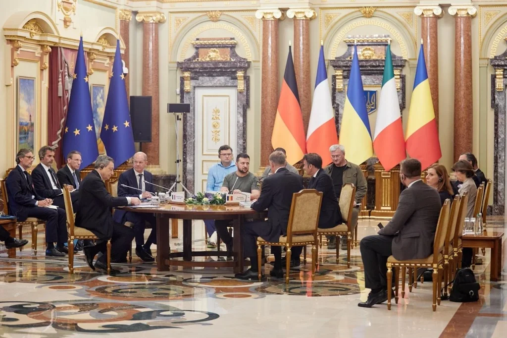 Ουκρανία: Συνάντηση Ζελένσκι με Σολτς, Μακρόν, Ντράγκι – Συζητούν για όπλισμό και ένταξη στην ΕΕ