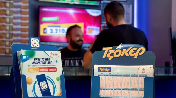 ΤΖΟΚΕΡ: Ένα δελτίο για πολλές κληρώσεις  –  Ιδιοκτήτης καταστήματος ΟΠΑΠ εξηγεί πώς θα συμμετέχετε σε συνεχόμενες κληρώσεις στη διάρκεια των διακοπών