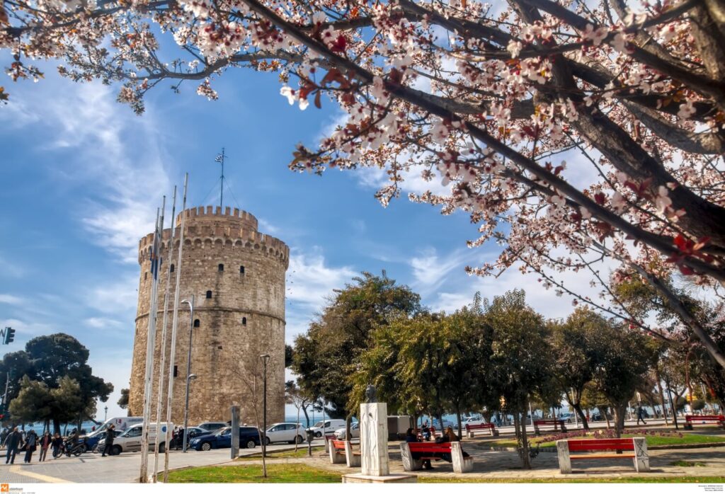 Θεσσαλονίκη: Oι αυξήσεις στην ηλεκτρική ενέργεια «πνίγουν» το δήμο – Τι λέει ο δήμαρχος