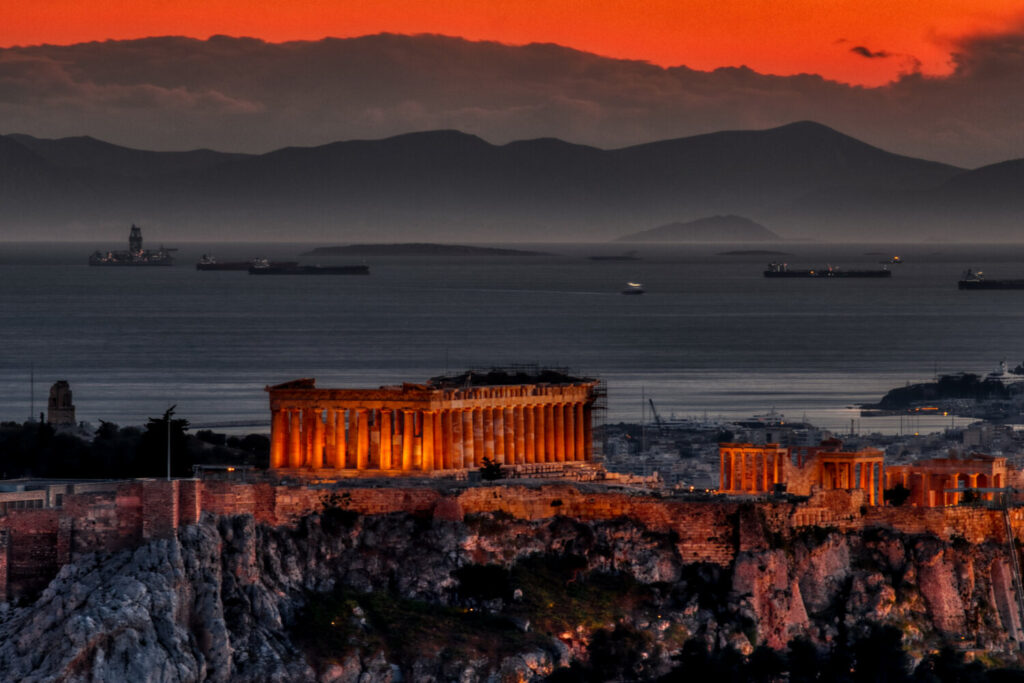 Ενεργειακή κρίση – Μέτρα και στην Ελλάδα: Συσκότιση μνημείων και μείωση δημόσιου φωτισμού