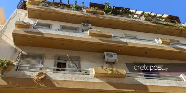 Έγκλημα στο Ηράκλειο: Χτύπησε μέχρι θανάτου  με τάβλες από την ντουλάπα τη μητέρα του