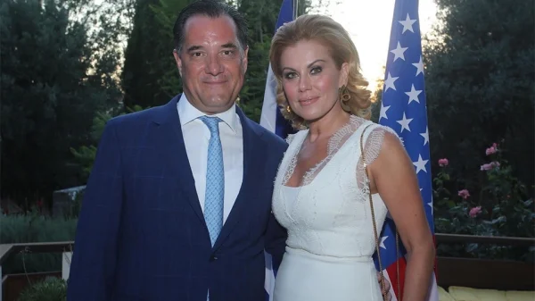 Ευγενία Μανωλίδου – Άδωνις Γεωργιάδης: Γιόρτασαν την επέτειο γάμου με ένα ταξίδι στο Λουξεμβούργο (εικόνες)