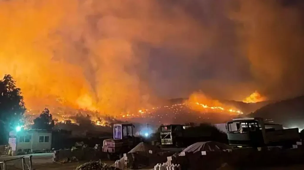 Μάχη με τις φλόγες σε Φωκίδα, Ηλεία και Αργολίδα – Εκκενώθηκε η βόρεια  Ιτέα