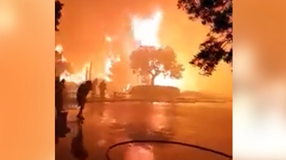 Συγκλονιστικές εικόνες από το ξενοδοχείο στο Κρανίδι που καίγεται – Ο κόσμος απομακρύνθηκε με ασφάλεια   (video)