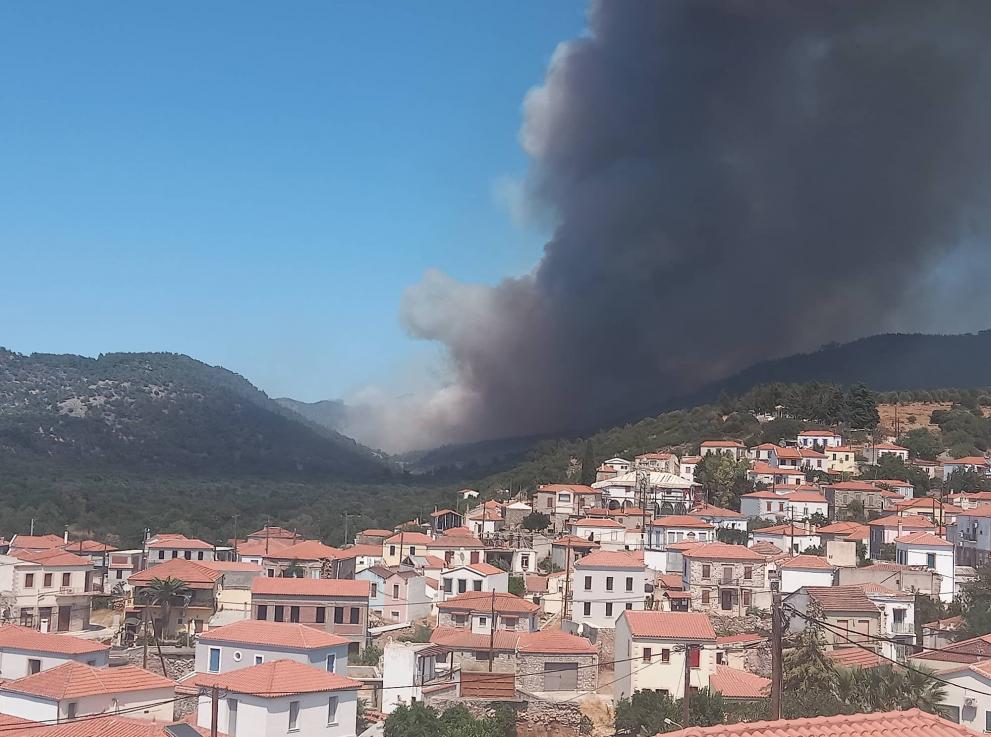 Φωτιά στη Λέσβο: Μεγάλη αναζωπύρωση, εκκενώνεται ξανά η Βρίσα