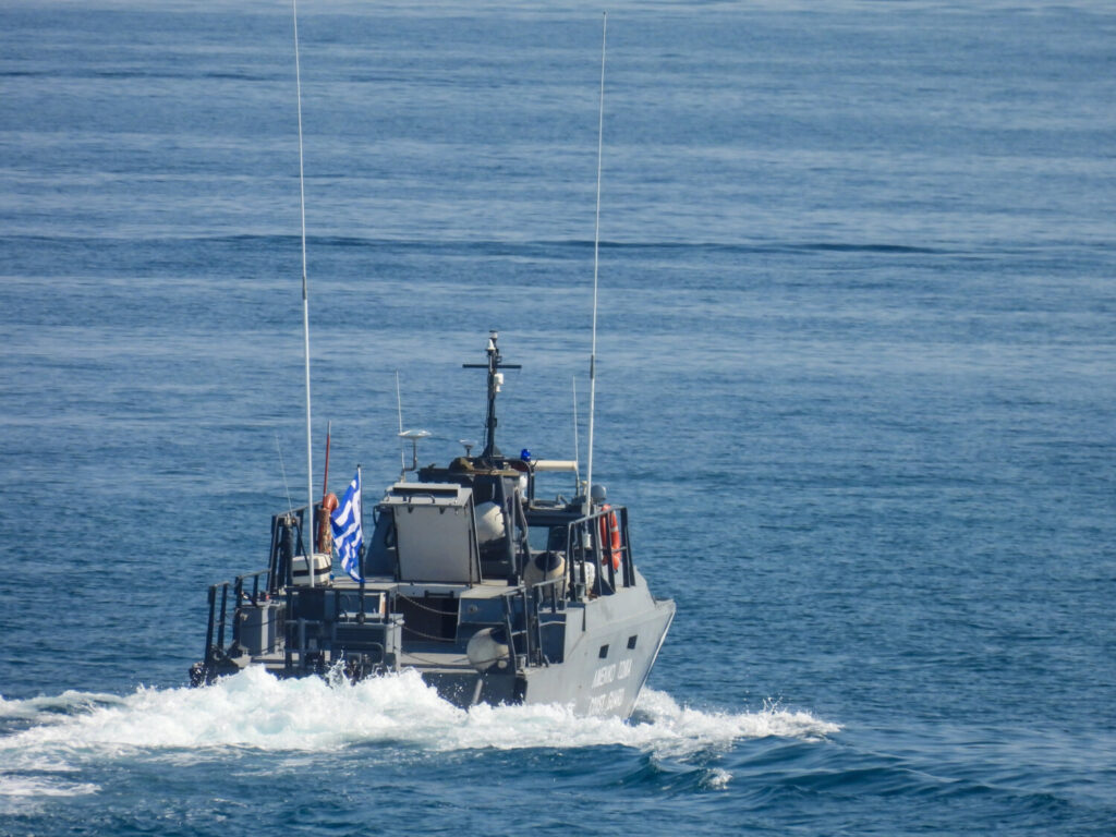 Aγωνία για δύο αγνοούμενους κολυμβητές στα Λεγραινά Σουνίου  – Μεγάλη επιχείρηση του Λιμενικού