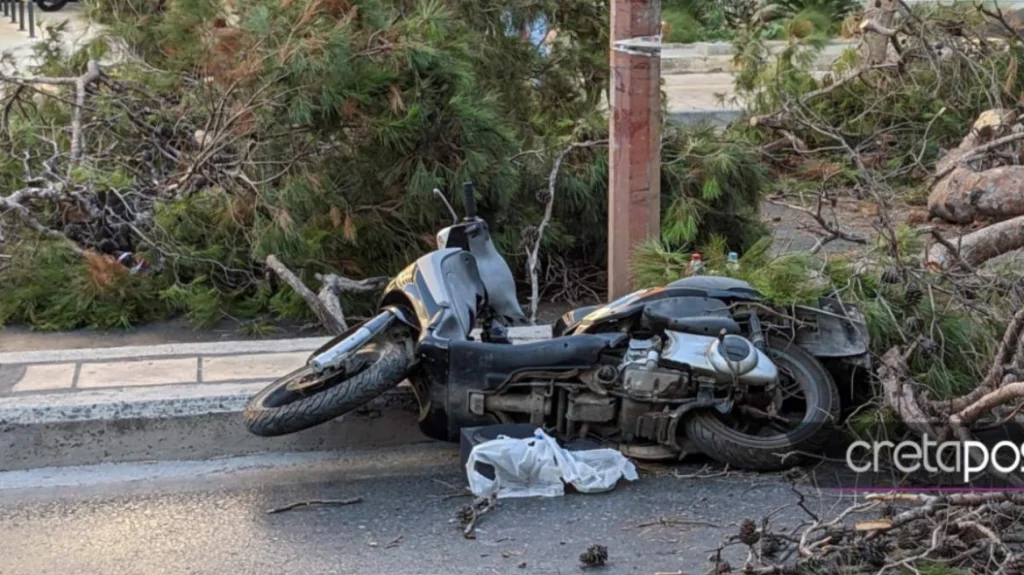 Tραγωδία στο Ηράκλειο Κρήτης – Νεκρός 50χρονος μοτοσικλετιστής που καταπλακώθηκε από δέντρο