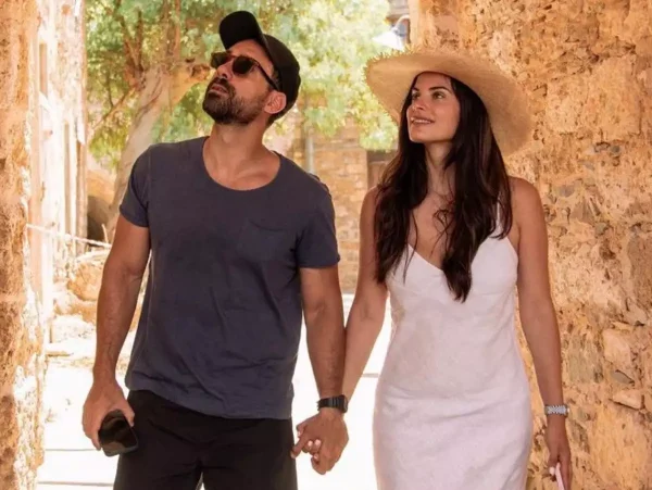 Σάκης Τανιμανίδης – Χριστίνα Μπόμπα: Οι πρώτες εικόνες από το ταξίδι τους στην Ισλανδία (video)