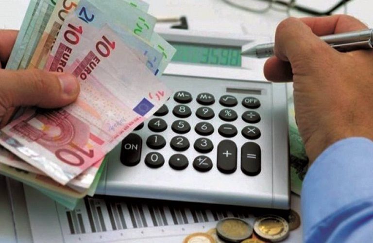Συστήνεται νέος – διπλός «Τειρεσίας» για χρέη σε Δημόσιο και τράπεζες – Πως θα λειτουργεί