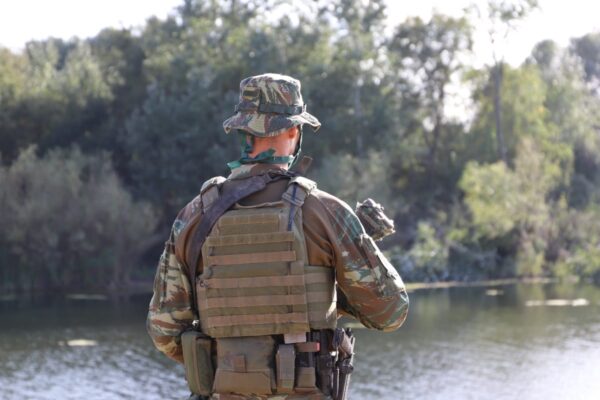 Συναγερμός στον Έβρο: Εντοπίστηκαν σε νησίδα 400 μετανάστες – Μεγάλη κινητοποίηση της Αστυνομίας