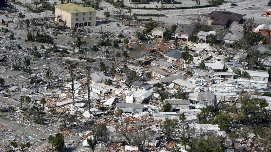 Μπάϊντεν για τυφώνα Ίαν: Ο πιο θανατηφόρος στην ιστορία της Φλόριντα – Μαρτυρίες Ελλήνων (video)