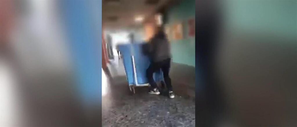 Αιγάλεω – 16χρονος: Χτύπησα τον καθηγητή γιατί ένιωσα απειλή (βίντεο)