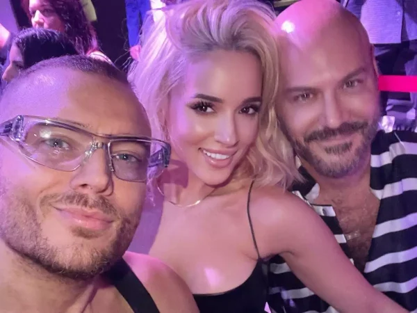 Καλομοίρα: To γλέντησε στη Νέα Υόρκη σε ελληνική βραδιά – Η αλλαγή στην εμφάνιση της (εικόνες&video)