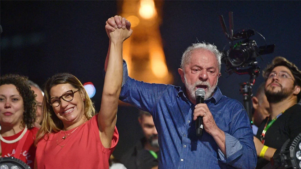 Βραζιλία: Θριαμβευτική επάνοδος Λούλα – «Με είχαν θάψει ζωντανό» – «Με ανησυχεί η σιωπή του Μπολσονάρου»