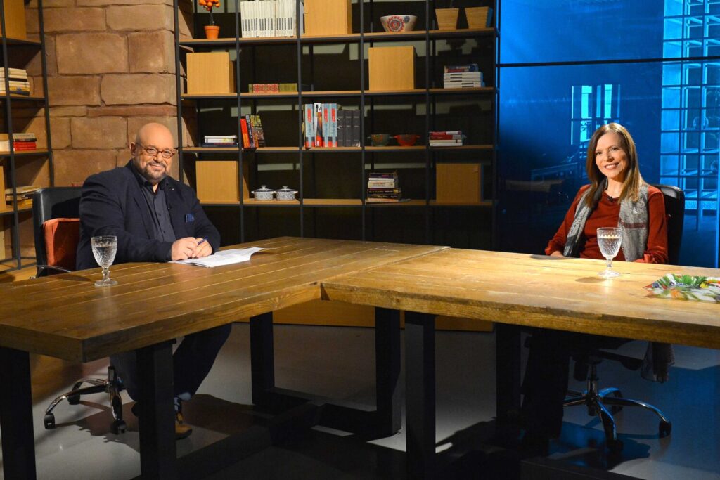 Η Ράνια Σχίζα στην εκπομπή της ΕΡΤ2 «Η ζωή είναι στιγμές» με τον Ανδρέα Ροδίτη