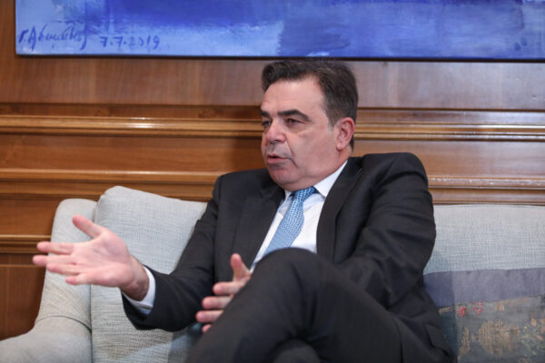 Μαργαρίτης Σχοινάς: «Ψηλό το όριο για το φυσικό αέριο, αποτελεί βάση συζήτησης»