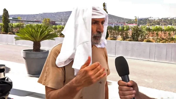 Πωλ Ευμορφίδης: «Τι κακό έχουν τα σανδάλια; Έχεις δει κανέναν αρχαίο Έλληνα με παπούτσια;» (video)