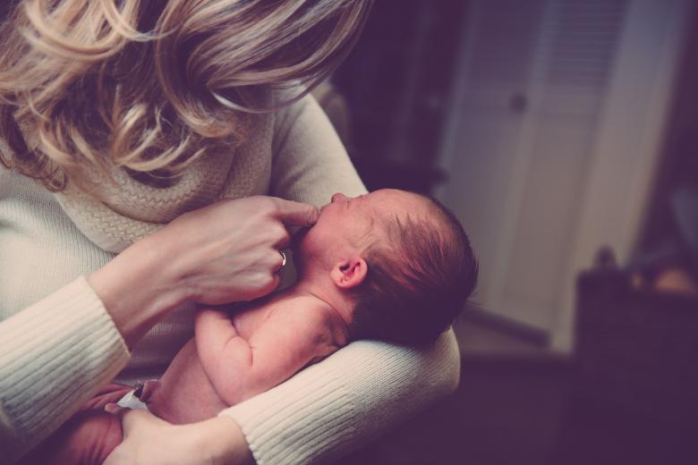 Όλα όσα πρέπει να ξέρετε για την άδεια μητρότητας – Το μειωμένο ωράριο εργασίας  και τις αποδοχές
