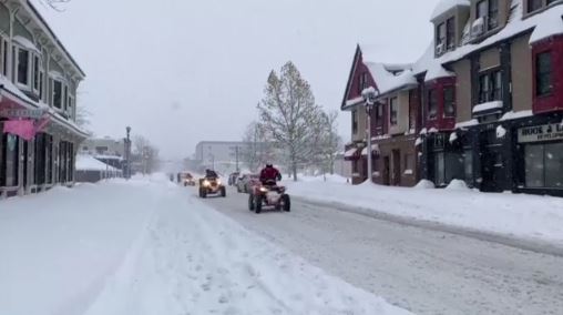 ΗΠΑ: Σφοδρή χιονοθύελλα στη Νέα Υόρκη – Προβλήματα & νεκροί (video)