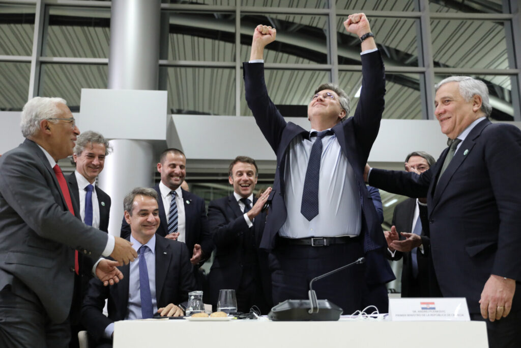 Οι πανηγυρισμοί του Κροάτη πρωθυπουργού για τη νίκη της χώρας του στο Μουντιάλ (εικόνες)
