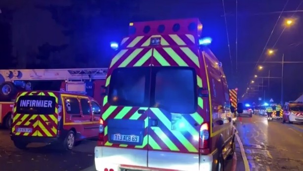 Γαλλία: Τραγωδία με 10 νεκρούς από φωτιά σε πολυκατοικία – Ανάμεσά τους 5 παιδιά