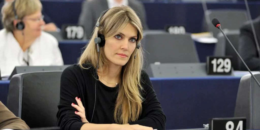 Συνελήφθη στις Βρυξέλλες η Εύα Καϊλή   για υπόθεση διαφθοράς  – Διεγράφη από το ΠΑΣΟΚ