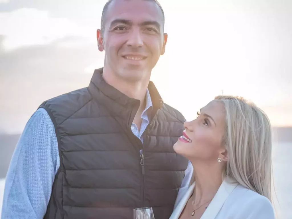 Αλέξανδρος Νικολαΐδης: Ολοκληρώθηκε η δημοπρασία των μεταλλίων του – «Πρώτη φορά χαμογελάμε» λέει η σύζυγος του