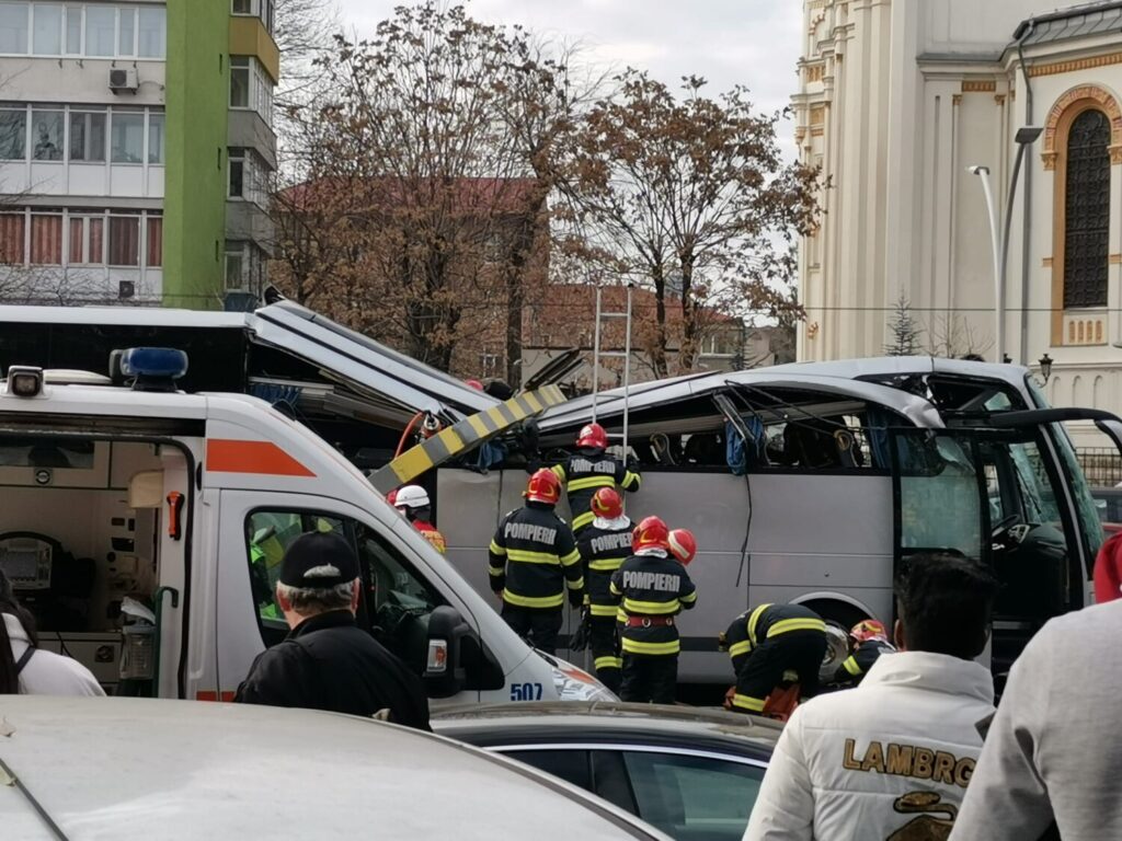 Τροχαίο με Έλληνες στη Ρουμανία: Ένας άνδρας νεκρός – 24τραυματίες, οι 4 σοβαρά- Η ανακοίνωση του ΥΠΕΞ