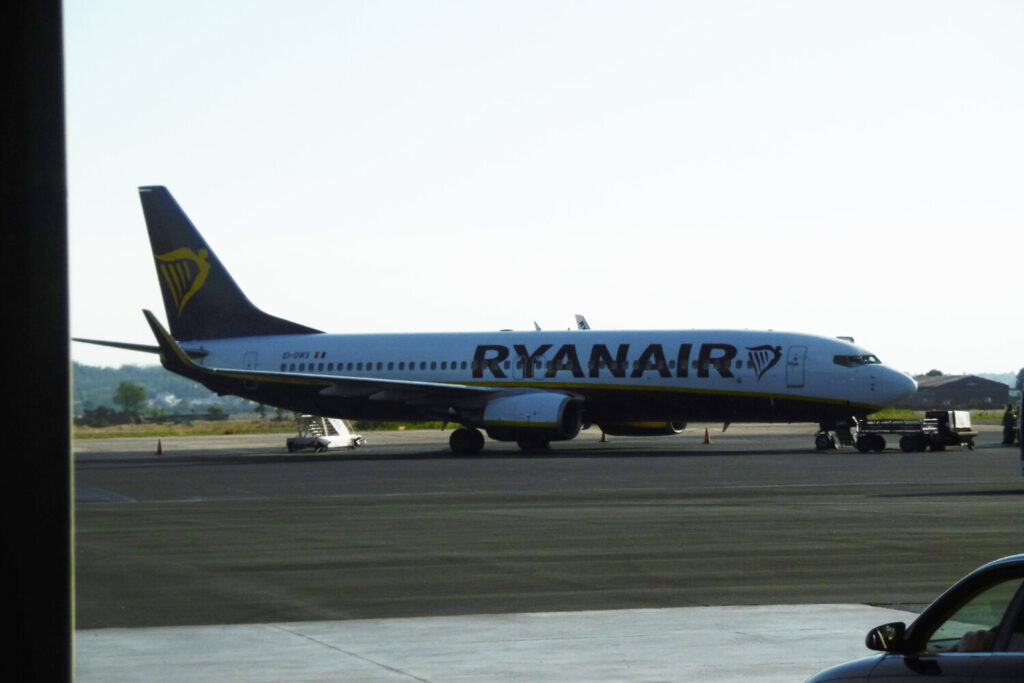 Συναγερμός στο «Ελευθέριος Βενιζέλος»: Προσγειώθηκε πτήση της Ryanair από Πολωνία μετά από ειδοποίηση για βόμβα