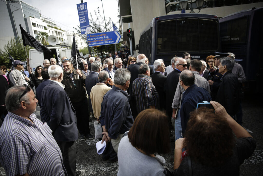 Με την αύξηση του Ιανουαρίου 7,75% η πληρωμή των συντάξεων – Δείτε τι θα γίνει με τα αναδρομικά