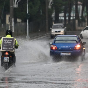 ΕΜΥ- Έκτακτο δελτίο καιρού : Ισχυρές βροχές και καταιγίδες από αύριο – Πτώση θερμοκρασίας και βοριάδες