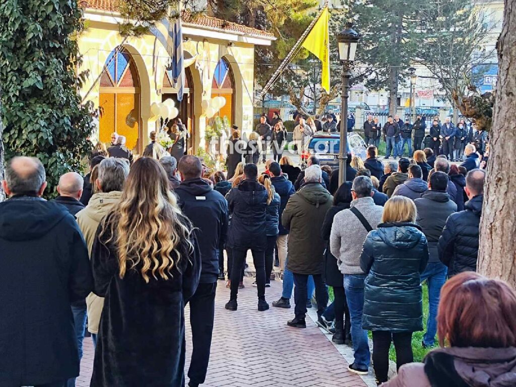 Ράγισαν καρδιές στα Γρεβενά  στο τελευταίο αντίο στον 6χρονο Θωμά